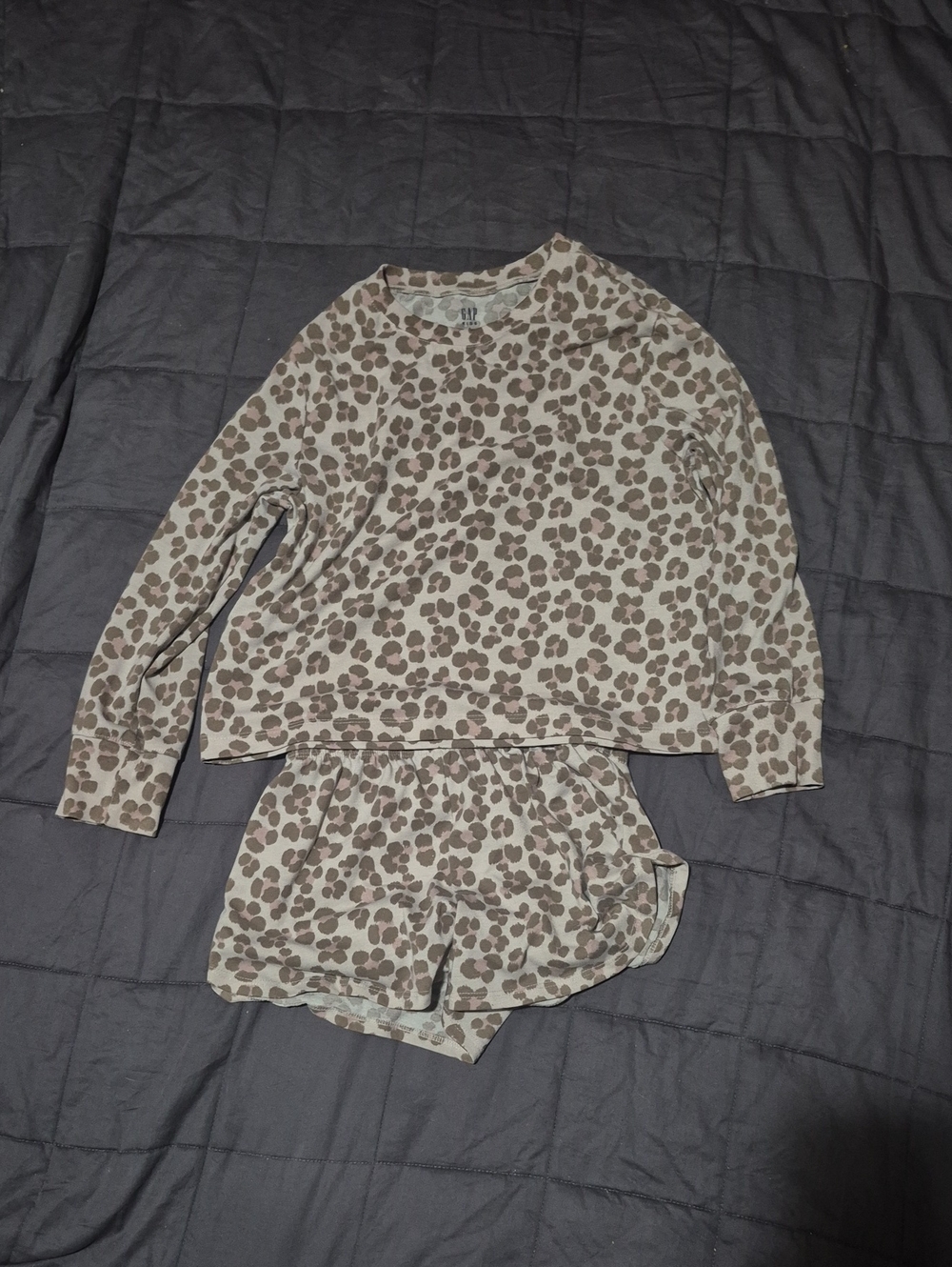GAP Kids Two-Piece Leopard Print Pajama Set - Taupe & Cream